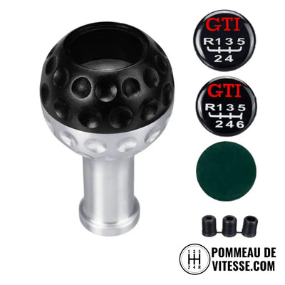 Pommeau de vitesse en forme de balle de golf, pour Golf 4 GTI de couleur noir.