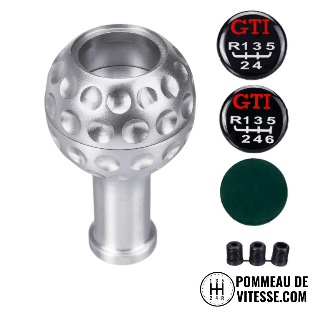 Pommeau de vitesse en forme de balle de golf, pour Golf 4 GTI de couleur gris.