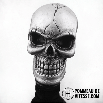 Pommeau de vitesse tête de mort MK4 de couleur gris.