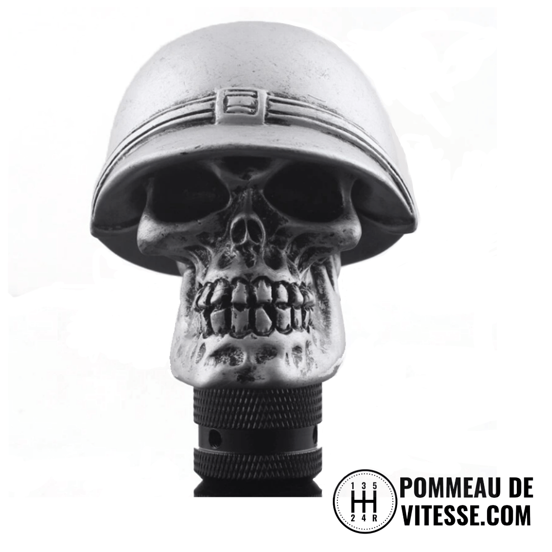 Pommeau de vitesse tête de mort MK2 de couleur gris. Vu de face.