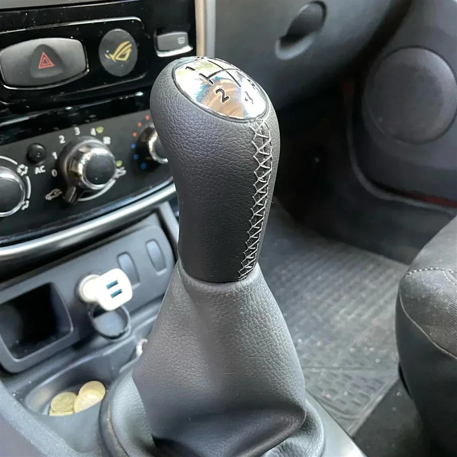 Changer pommeau de vitesse Clio 3