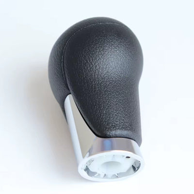 Détail du pommeau levier de vitesse Mazada bt 50. Pommeau-de-vitesse