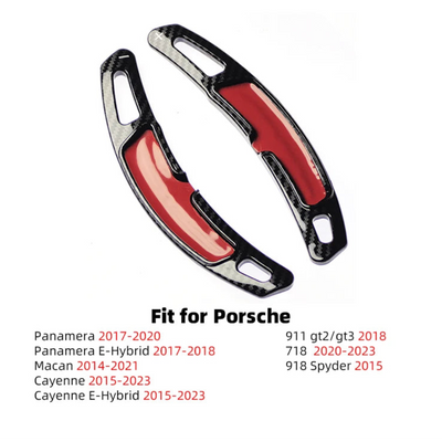 Extension de palette au volant de couleur noir carbone pour Porsche.