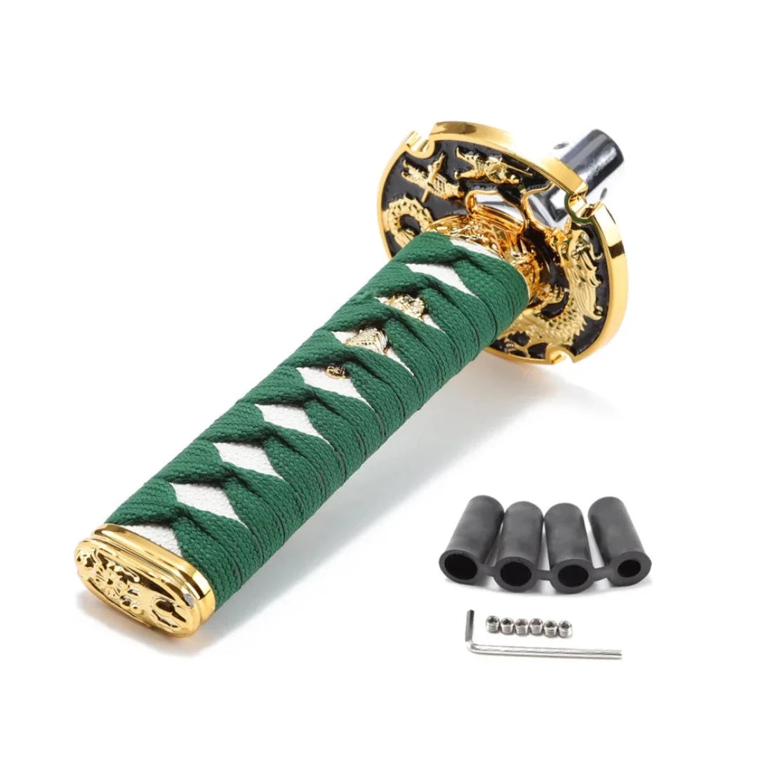 Pommeau de vitesse katana de 15 cm, couleur vert avec l'extrémité du Katana dorée.