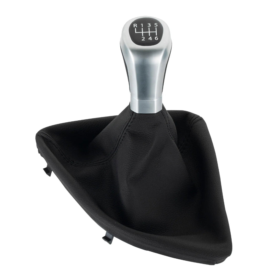 Pommeau de vitesse BMW serie 1 e87, de couleur gris, avec soufflet levier de vitesse lui de couleur noir, pour boîte 6 vitesses.