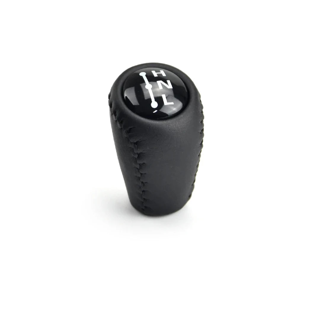 Pommeau de vitesse Toyota Prado pour gérer le mode de la boîte de vitesse, couleur noir avec le couvercle du pommeau de couleur noir