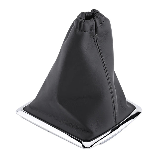 Soufflet levier de vitesse Ford Focus, de couleur noir avec sa base de couleur chrome.
