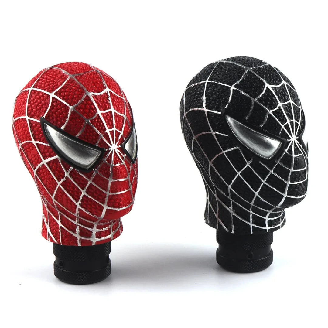 Les pommeaux de vitesse original en forme de tête de Spider.