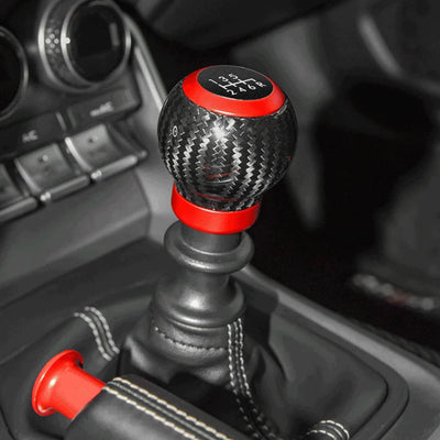 Vu sur le pommeau Subaru WRX après son installation.