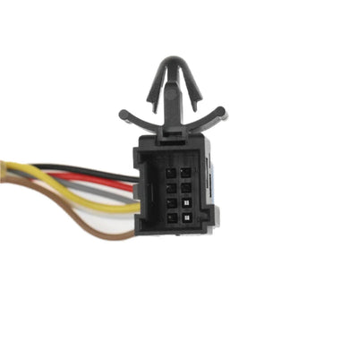 Connecteur six voies et agrafe sapin de la caméra de recul Chevrolet Sonic