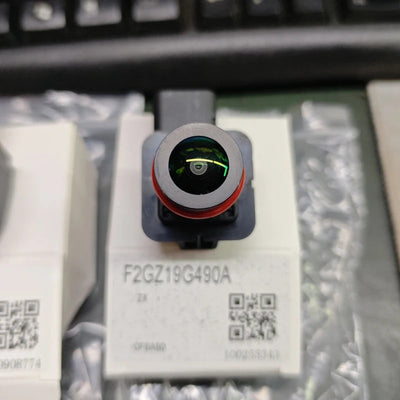Caméra de recul Ford Edge dans son emballage marqué F2GZ19G490A