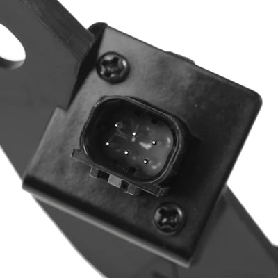 Connecteur six voies et vis cruciforme au dos de la caméra de recul Hilux Revo