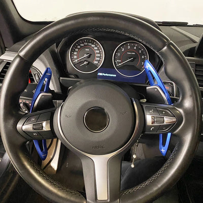 Extension palette au volant BMW F30 bleue sur volant M Sport