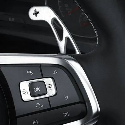 Extension palette au volant Golf 7 R argent montée derrière le volant