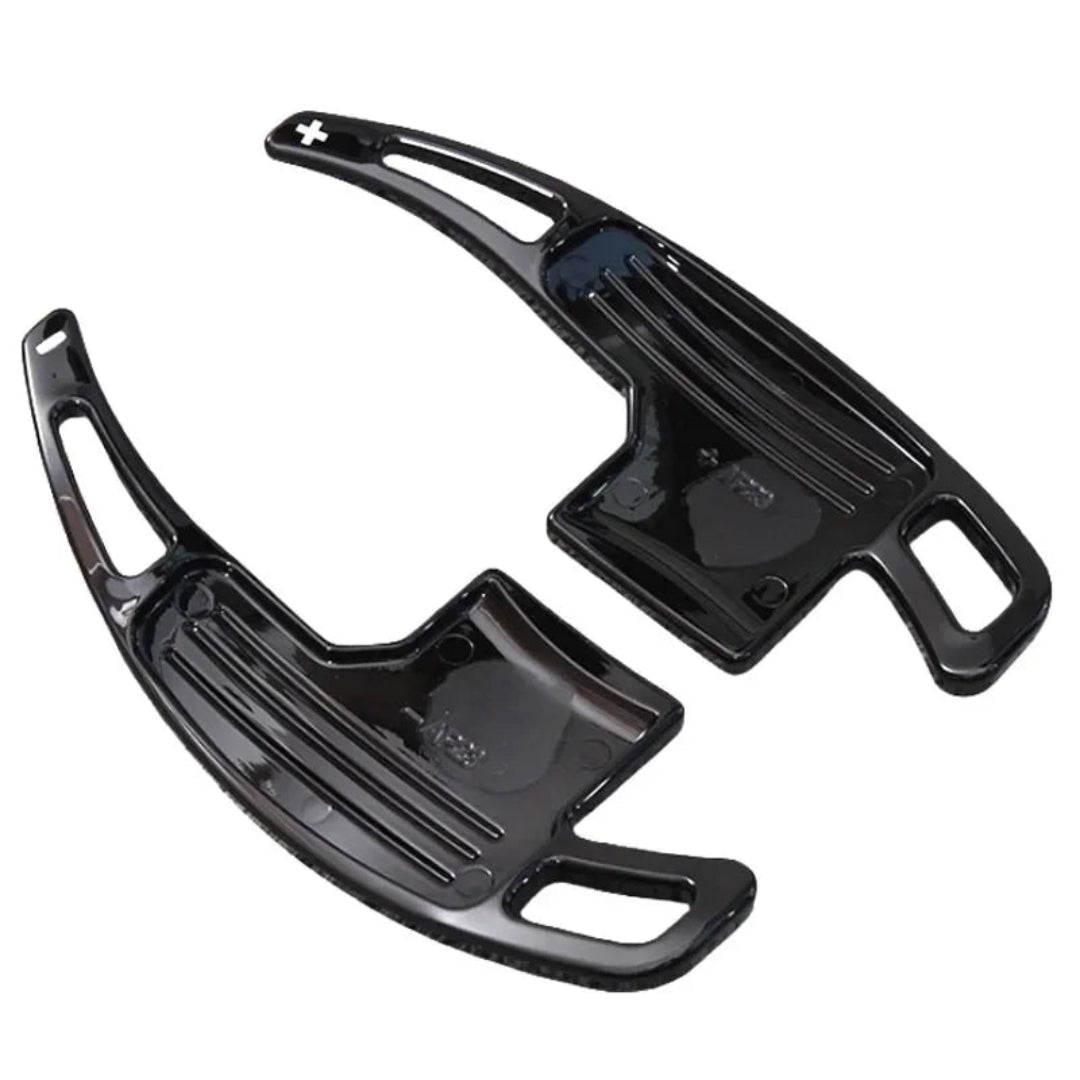 extension palette au volant Ford Mustang noir style sportif