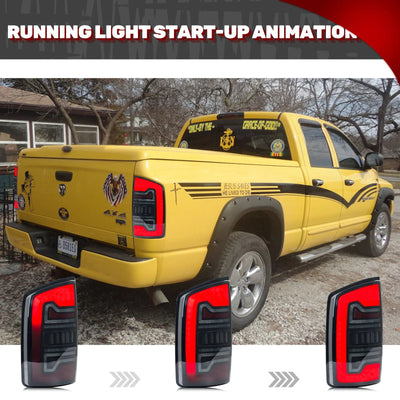 Animation au démarrage des feux arrière LED sur un Dodge RAM jaune
