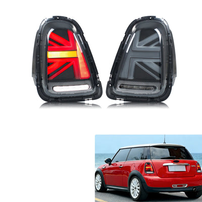 Paire de feux arrière LED Union Jack pour Mini R56, avec une Mini rouge en fond
