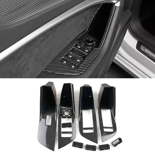Garniture accoudoir porte carbone Audi A6 C8 posée sur la porte conducteur, avec le jeu de 10 pièces