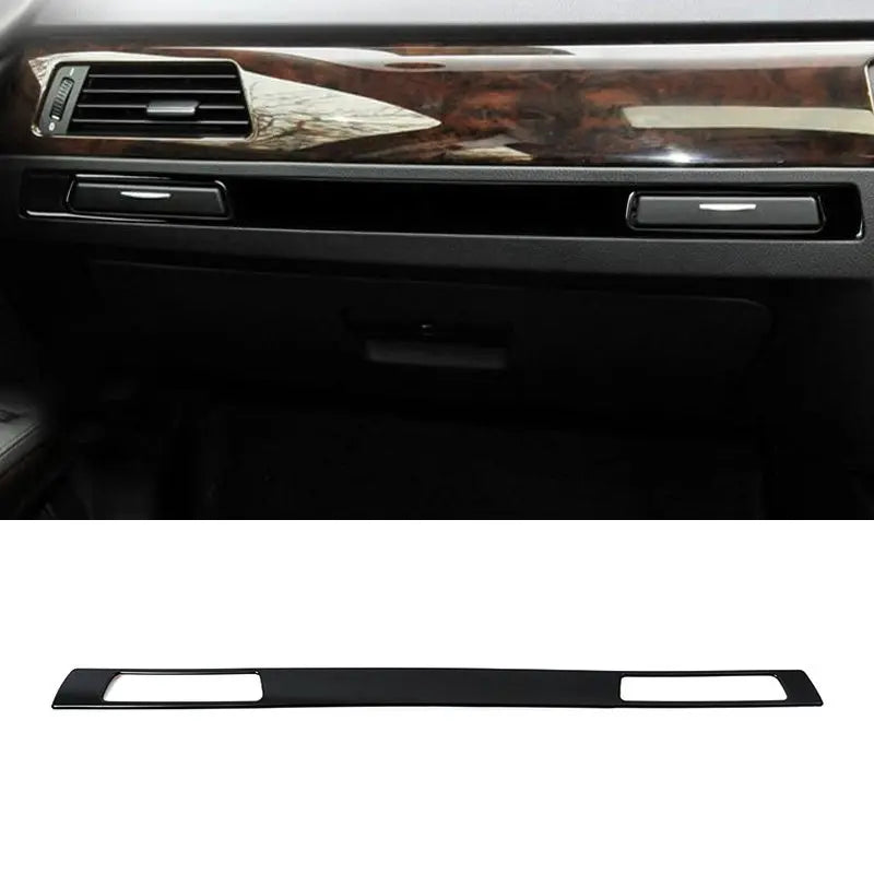 Bandeau noir laqué conduite à droite et planche de bord BMW E90 à inserts bois