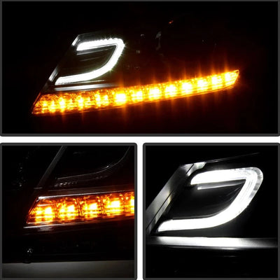 Réglette du phare LED W204 en clignotant ambre et feux de jour en C allumés