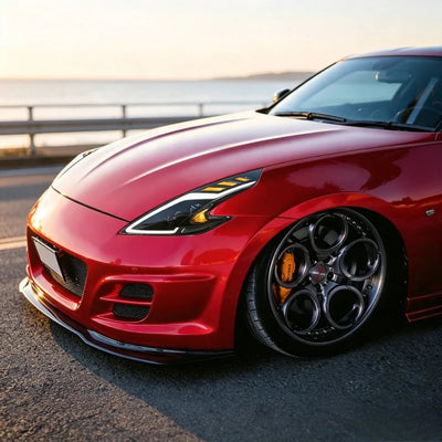 Nissan 370Z rouge équipé du phare LED, vue de trois quarts avant