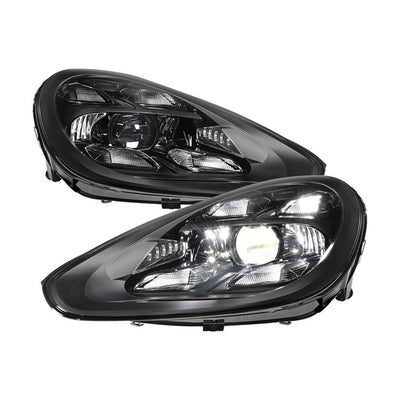Deux phares LED Porsche Cayenne 958.2, l'un éteint et l'autre allumé