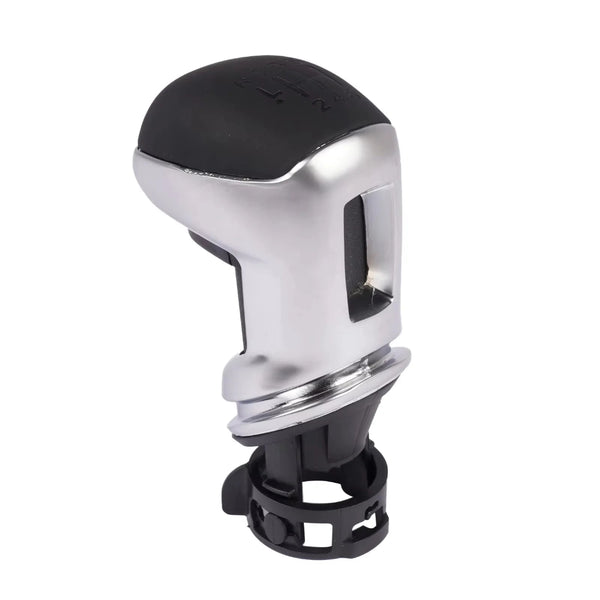 Pommeau de vitesse 3008 phase 2 argent satiné à dessus noir gravé, vue de trois quarts