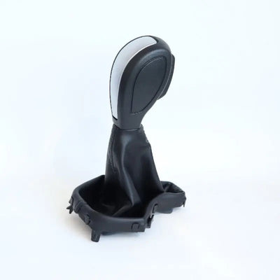 Pommeau de vitesse Freelander boîte automatique, cuir noir à insert argent, livré avec son soufflet et son cadre