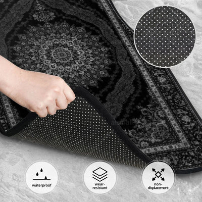 Détail du dos à picots du tapis de sol voiture persan noir