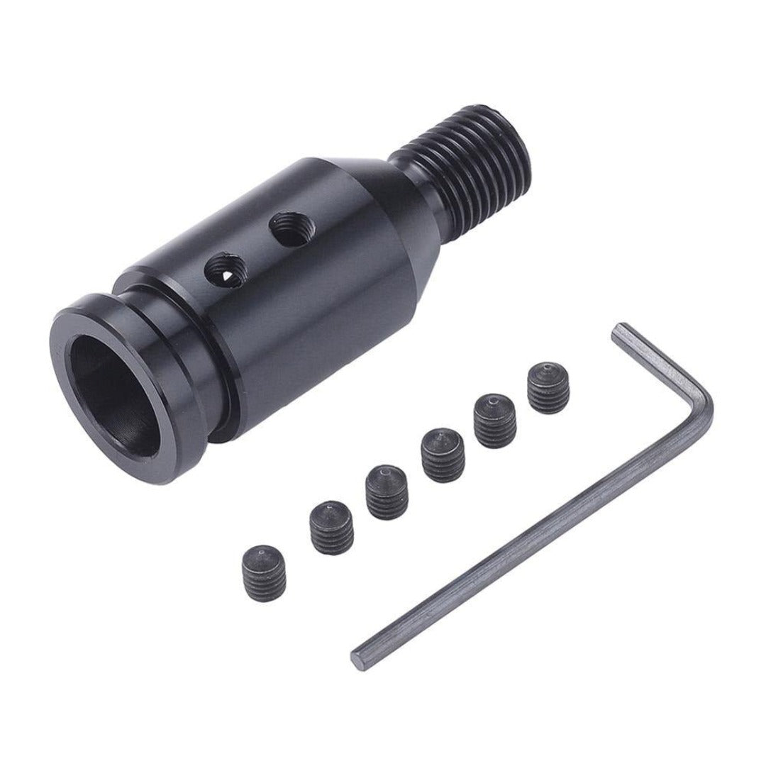Adaptateur pour pommeau de vitesse de couleur noir.