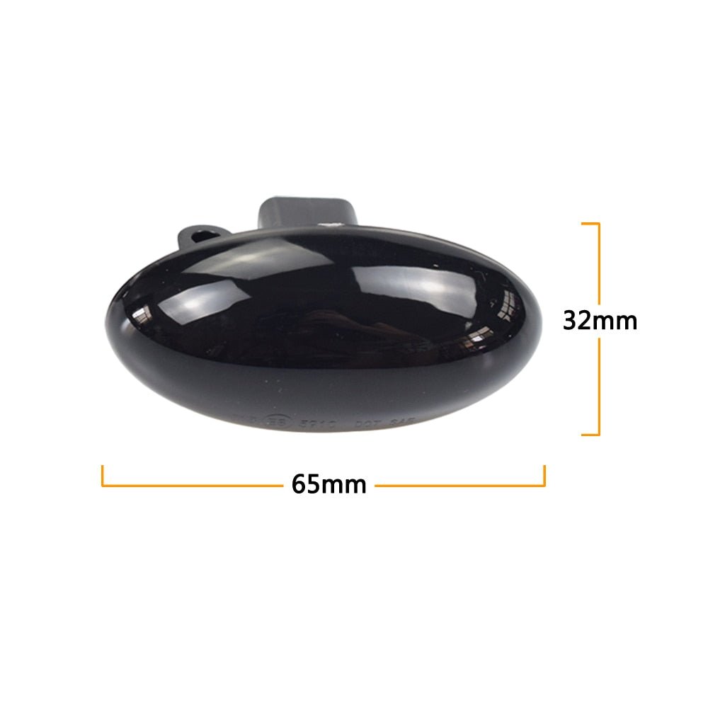 Dimensions du clignotant dynamique Peugeot 308 : 65 mm de long sur 32 mm de haut, avec sa patte de clipsage