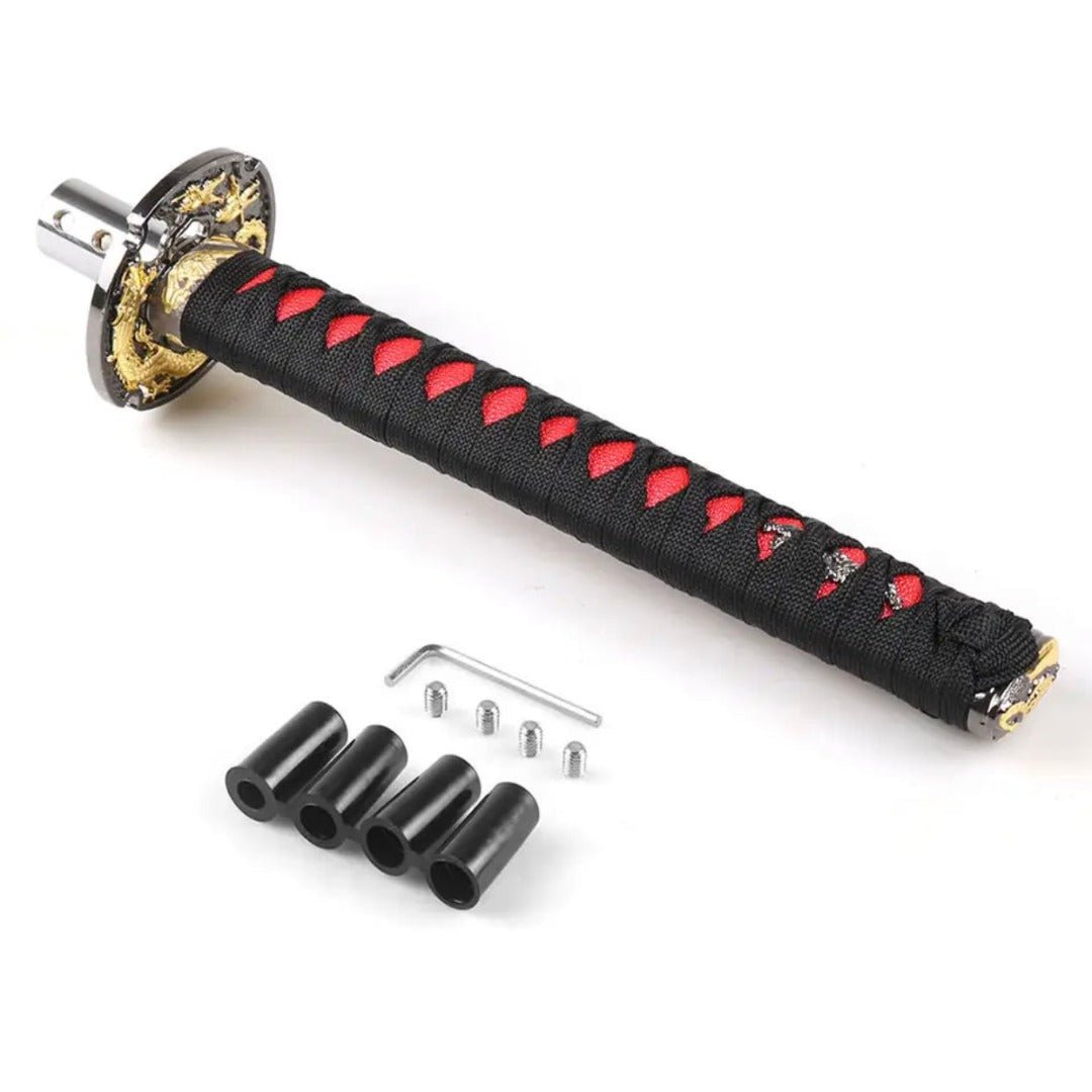Pommeau de vitesse katana, de taille 26 cm, de couleur noir et rouge.