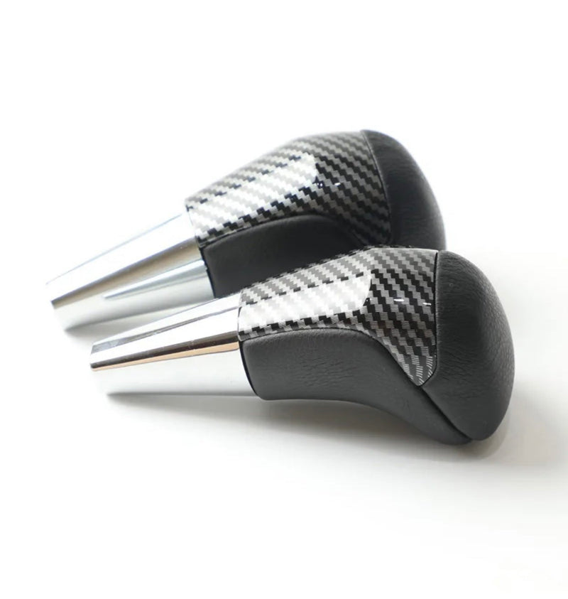 Pommeau de vitesse automatique Land Cruiser à insert carbone et cuir noir, embase chromée sombre