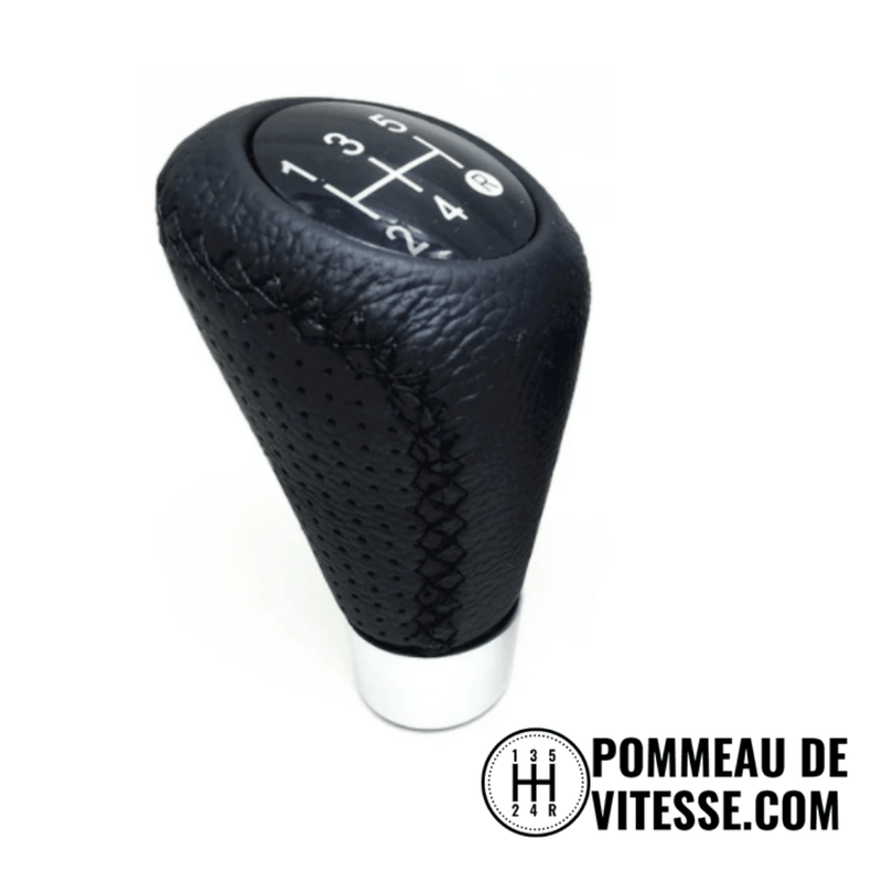 Pommeau de vitesse Nissan Navara en cuir noir perforé à surpiqûres rouges croisées, embase chromée
