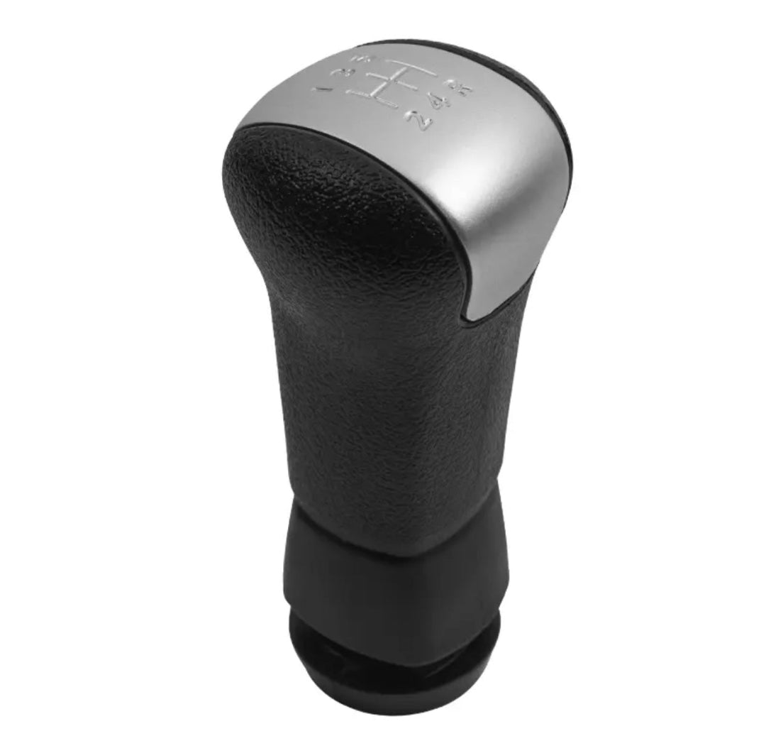 Pommeau de vitesse Nissan Qashqai de forme long pour boîte 5 vitesses.