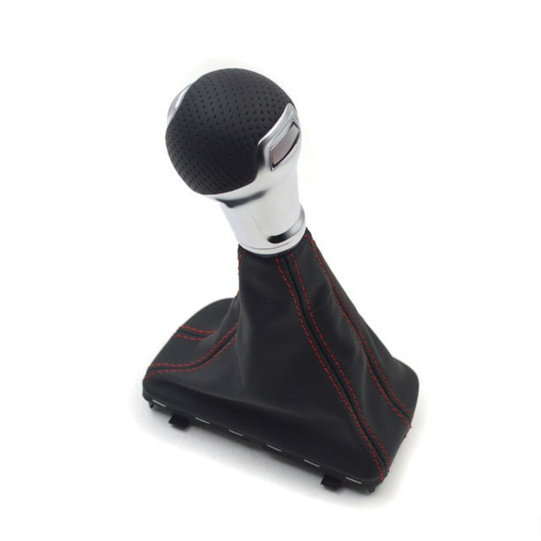 Pommeau de vitesse Audi boîte de vitesse S tronic, avec soufflet de couleur noir et rouge.